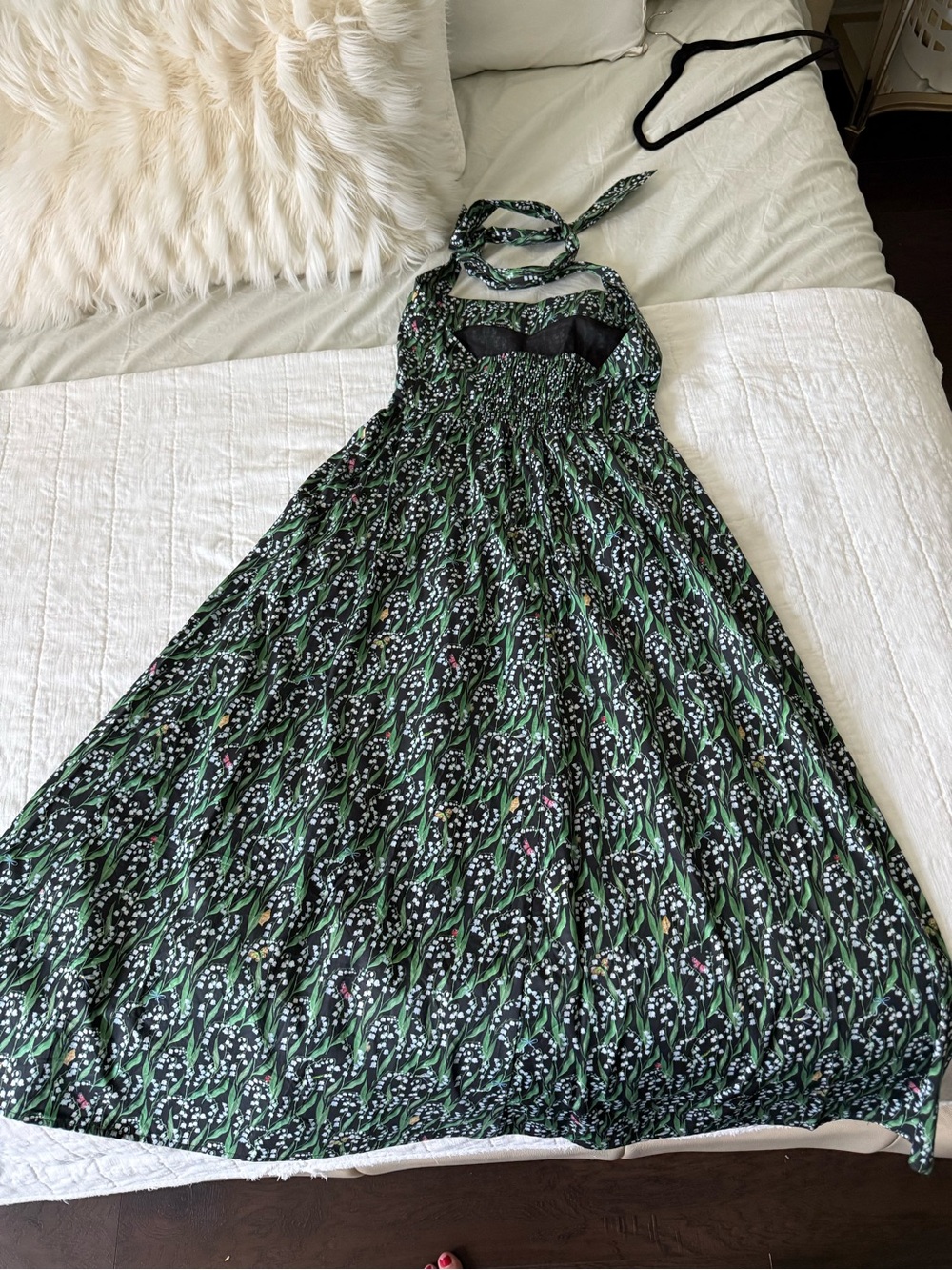 Hill House Home Fleur Midi Dress in the Lily of the Valley Black pattern - Picture 8 of 16